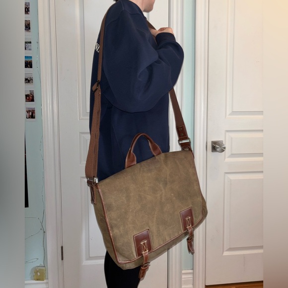 ❌ SOLD ❌ Leather & waxed cotton canvas Messenger Bag - Picture 6 of 8